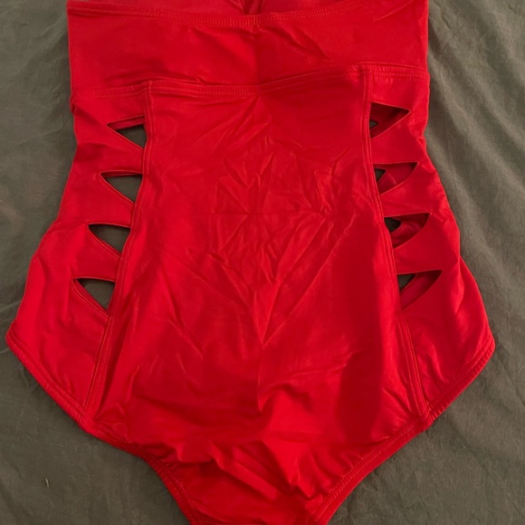 Red Carmen Marc Valvo one piece swimsuit NWT - Picture 2 of 4